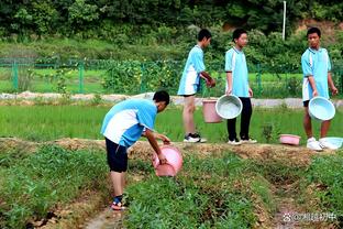 ?库里关键5分&全场17+10 追梦首节遭逐 勇士力克魔术